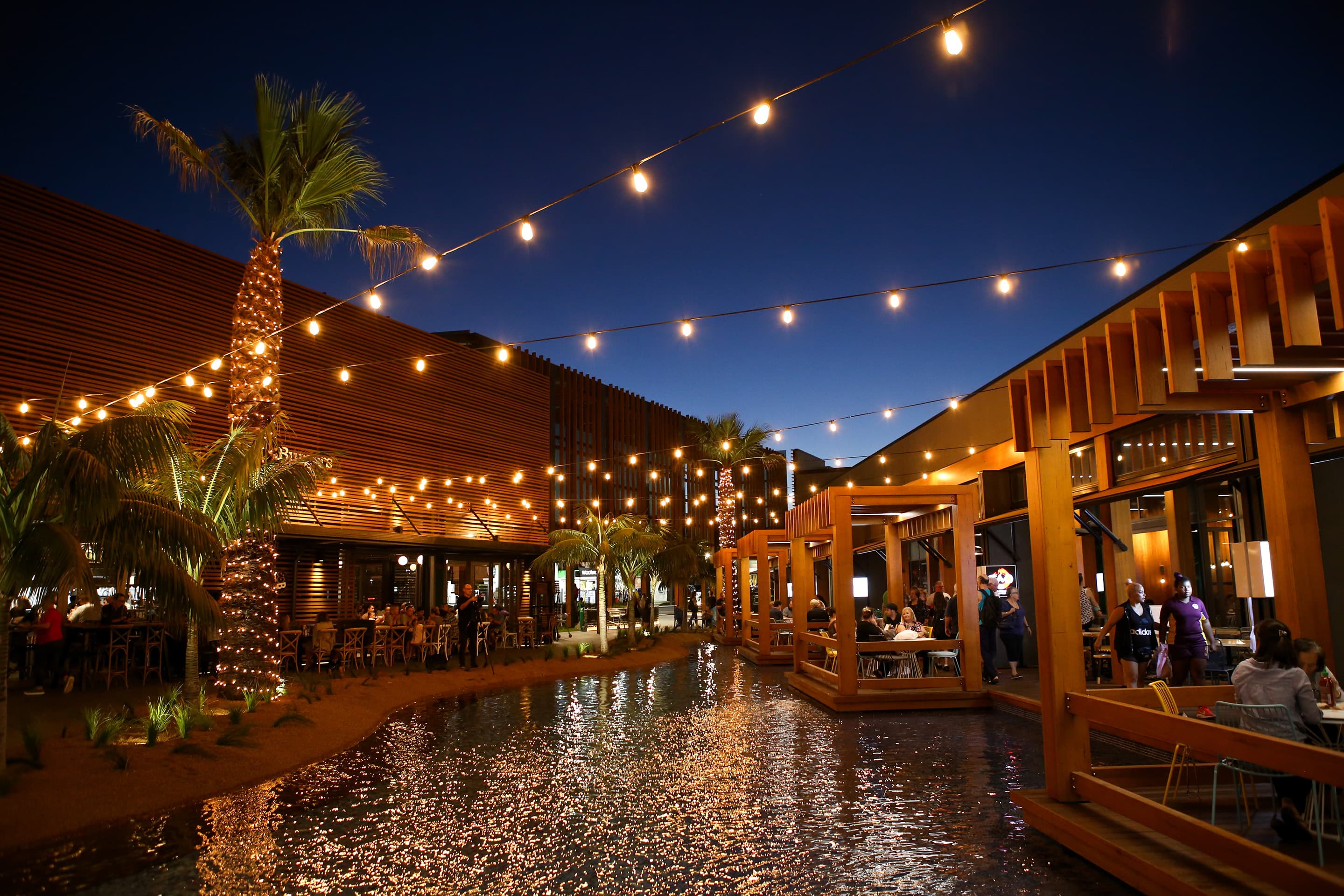 Mandurah Forum, WA - Outdoor dining